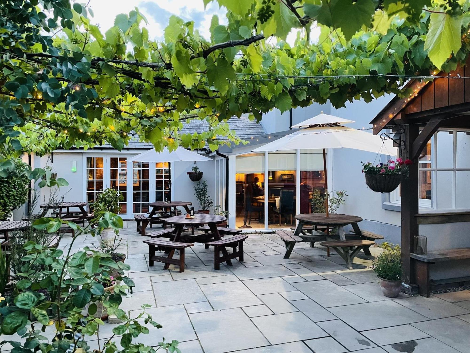 The Greyhound Inn Sydling St Nicholas Buitenkant foto
